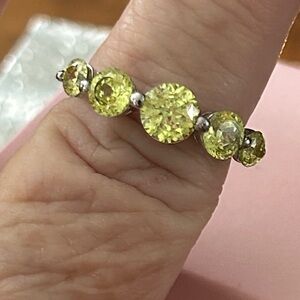 Elegant‎ 925 Sterling Silver Green Yellow CZ Gemstone Ring size 8